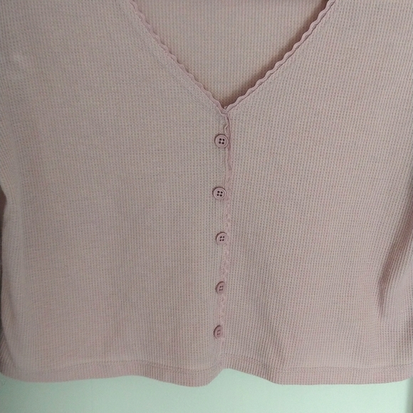 Freshman Lavender Lightweight Waffle-Knit Long-Sleeve Crop Top - Picture 4 of 8